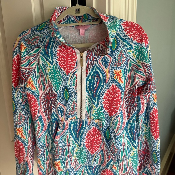 Lilly Pulitzer Skipper Popover In Let Minnow - Picture 2 of 4